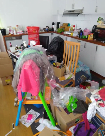 Opruimen en online ondernemen voor foto